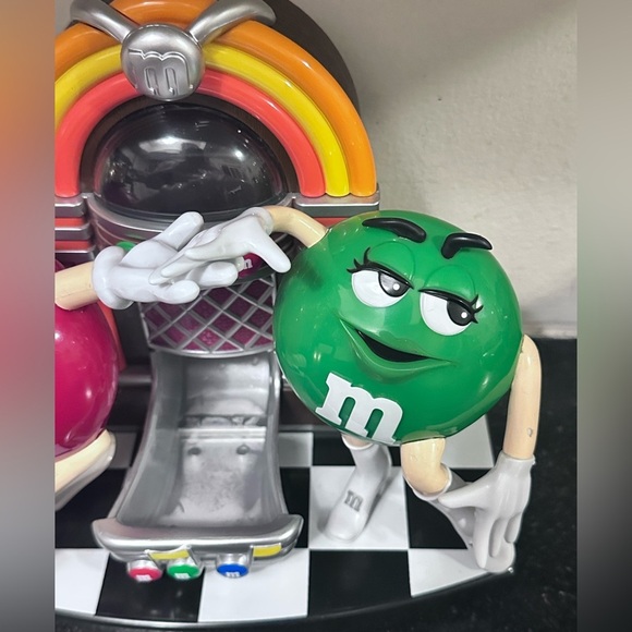 Vintage M&M Rockin’ Roll Café Juke Box Dispenser - Picture 2 of 7